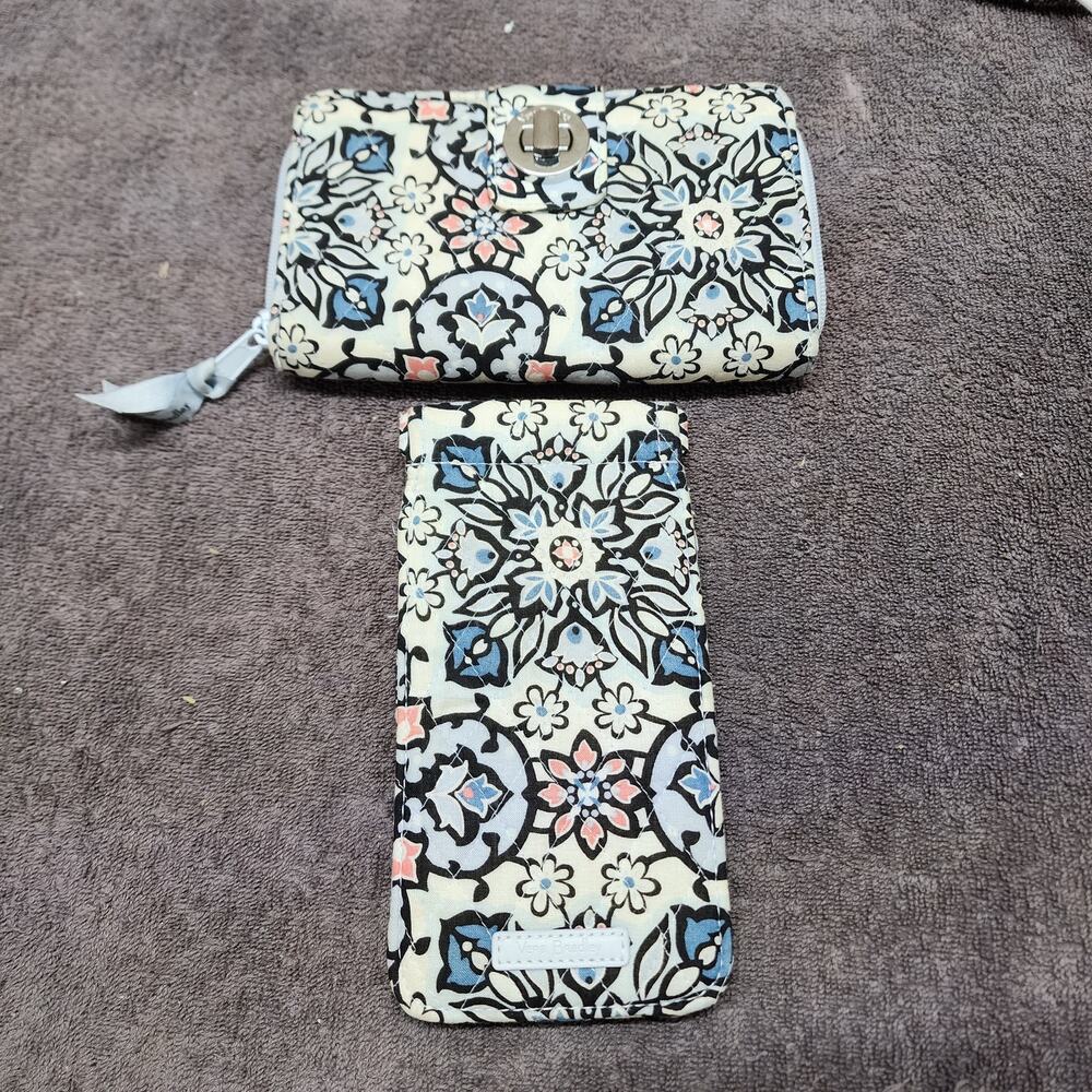 Vera Bradley Lisbon Medallion Turnlock wallet & sunglass sleeve b50